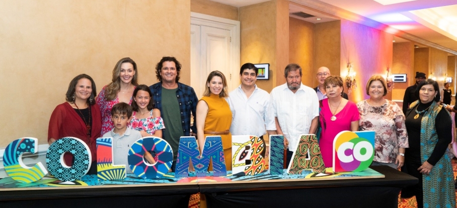 Por invitación del Embajador de Colombia, el cantante Carlos Vives se reunió con el Presidente de Costa Rica y otros altos funcionarios del Gobierno