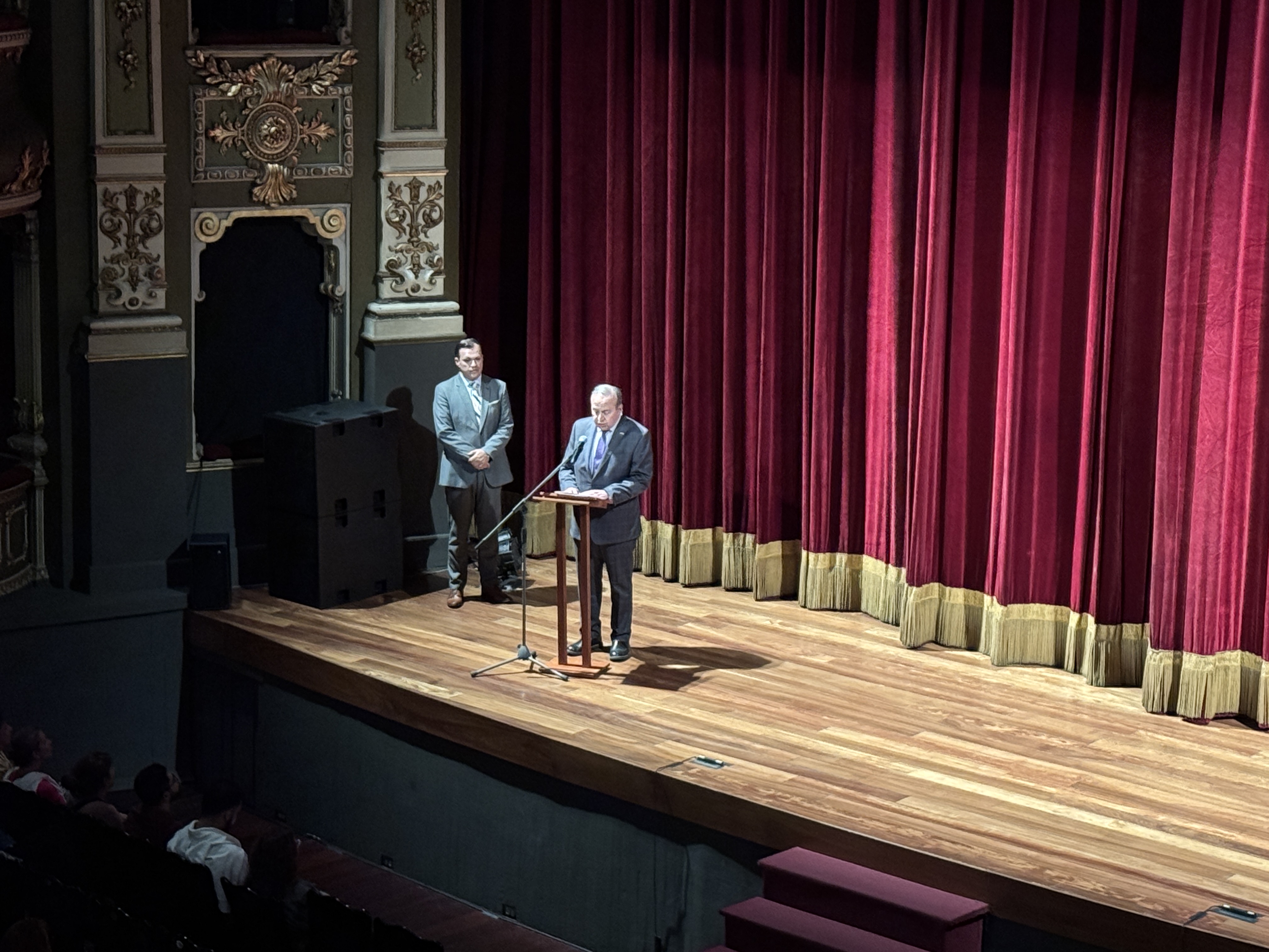 La Embajada de Colombia en Costa Rica impulsa la cultura colombiana en el FIA 2026 con la participación del Teatro Petra