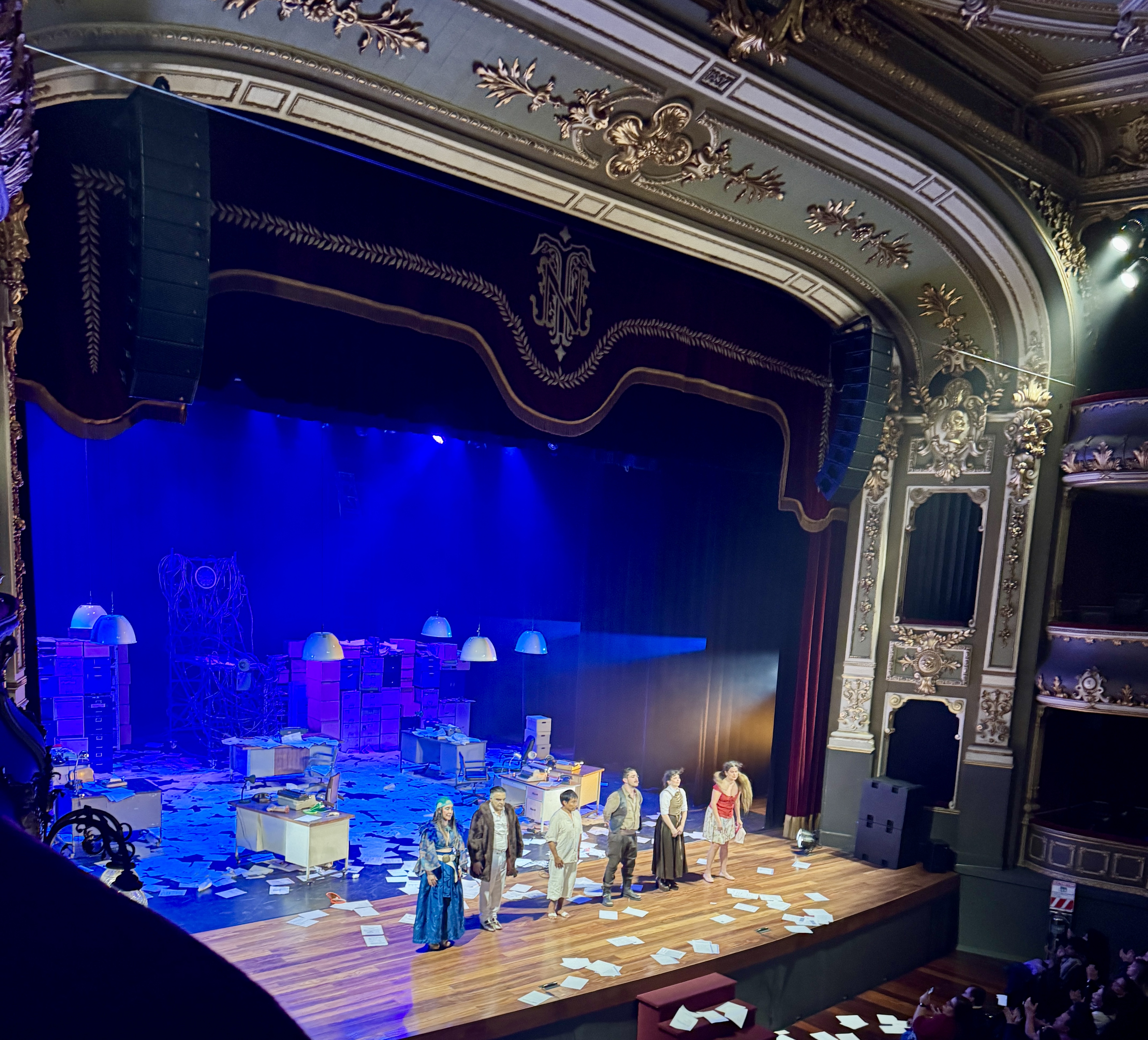 La Embajada de Colombia en Costa Rica impulsa la cultura colombiana en el FIA 2026 con la participación del Teatro Petra