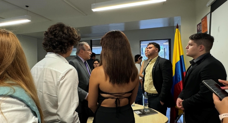 Encuentro del Embajador Carlos Rodríguez Mejía con Estudiantes de ULACIT